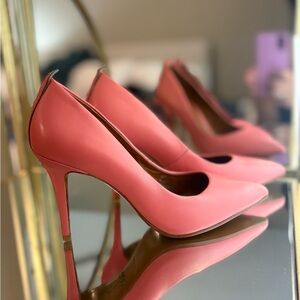 COACH•Waverly 85 Pointed Toe Pumps – Bright Coral Leather Heels Size 5